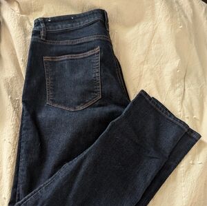 Loft curvy skinny dark wash jeans. Sz 8